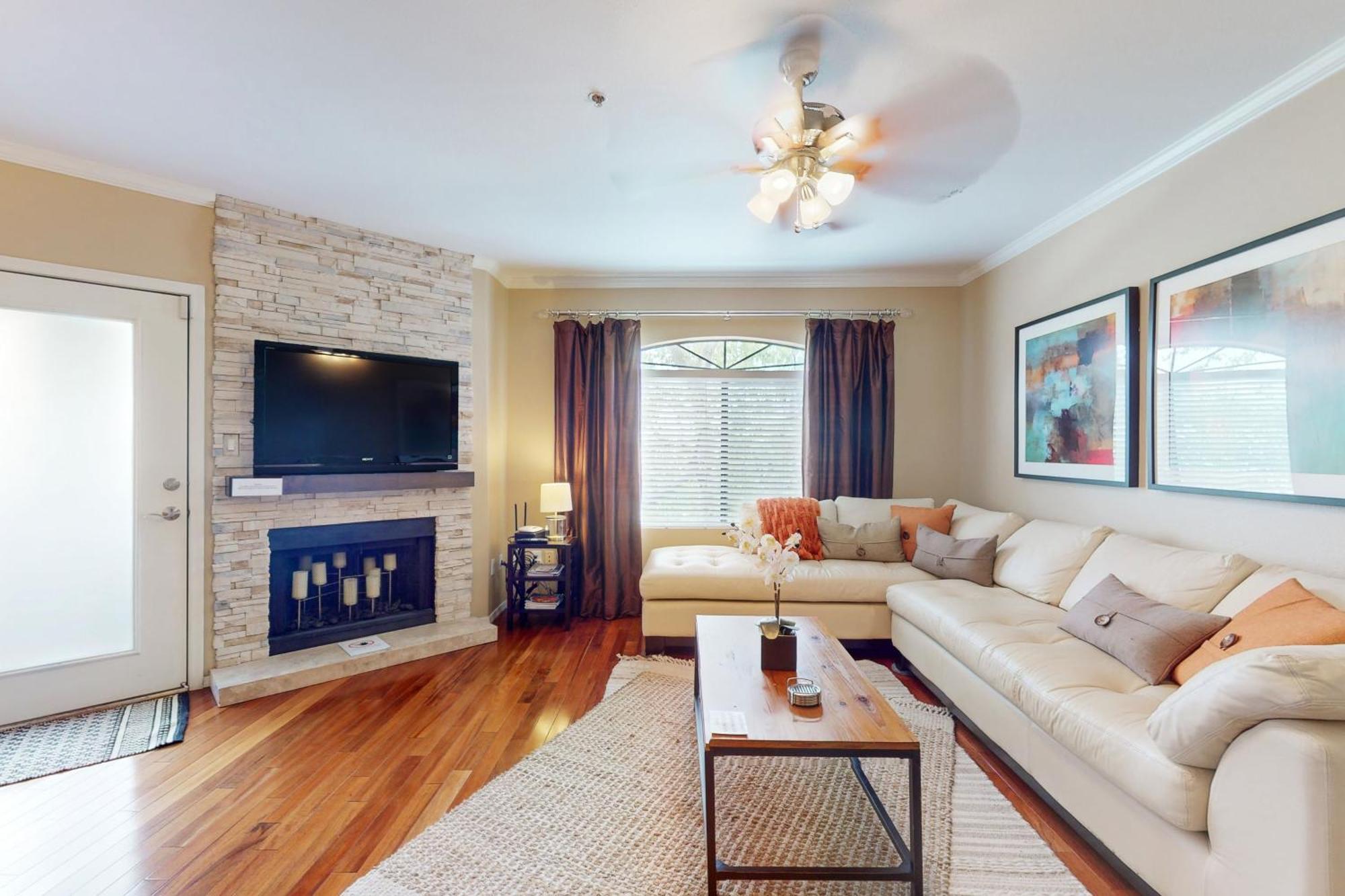 The Signature Unit & Breezy Desert Retreat Scottsdale